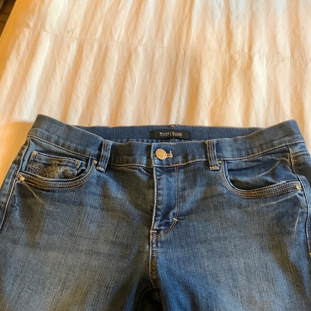 White House Black Market jeans. 8 Reg. Slim fit. Ankle cut.